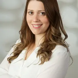 Dr. Lena Sauerzopf